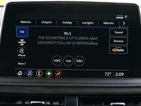 Used 2021 Chevrolet Tahoe LT w/ LT Signature Package image 17