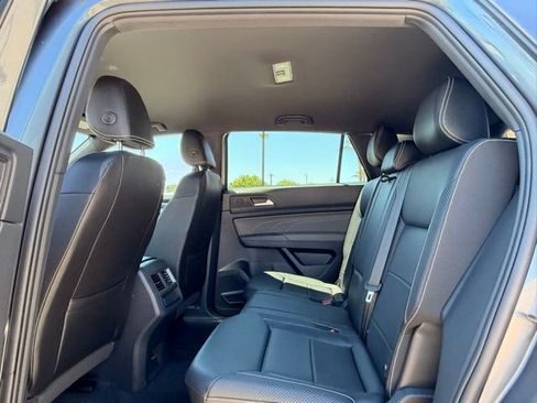 Used 2023 Volkswagen Atlas Cross Sport SE FWD image 20