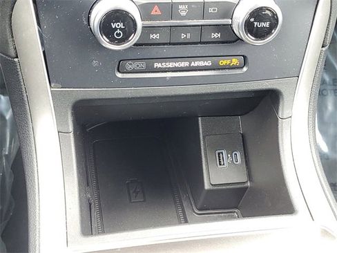 Used 2023 Ford Edge SEL w/ Convenience Package image 23