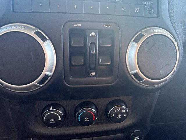 Used 2011 Jeep Wrangler Unlimited Sahara w/ Trailer Tow Group AWD/4WD image 26