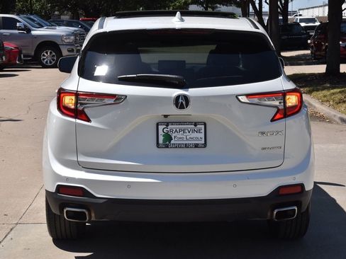 Used 2023 Acura RDX AWD w/ Advance Package image 9