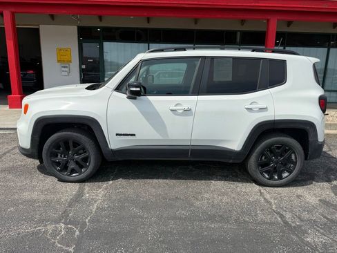 Used 2023 Jeep Renegade Altitude image 1