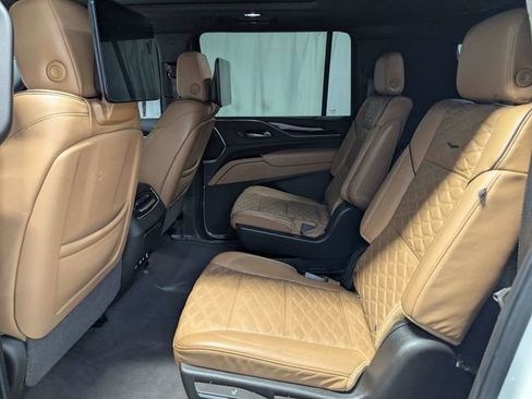 Used 2021 Cadillac Escalade ESV Sport w/ Driver Assist Tech Package RWD image 10