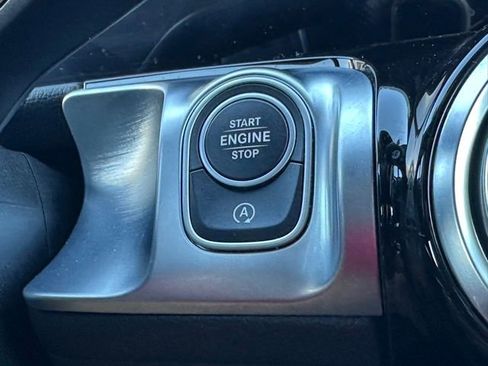 Used 2023 Mercedes-Benz GLB 250 4MATIC image 19