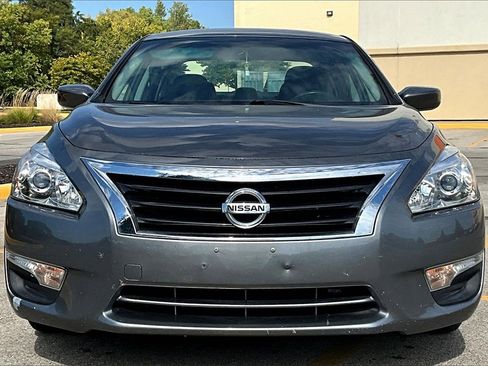 Used 2015 Nissan Altima 2.5 S w/ Special Edition Package image 2