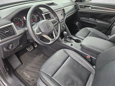 Used 2021 Volkswagen Atlas SE image 6