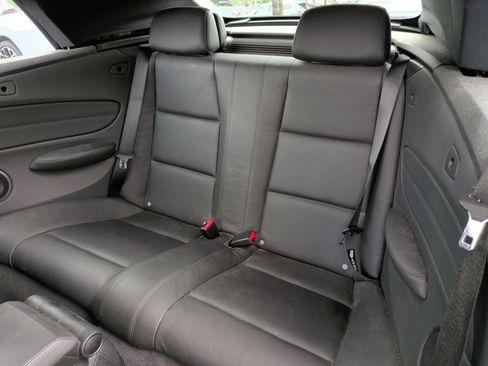 Used 2011 BMW 128i Convertible image 33