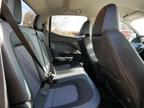 Used 2015 Chevrolet Colorado Z71 image 9