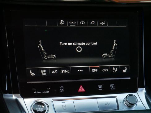 Used 2021 Audi e-tron Premium Plus w/ Premium Plus Package AWD/4WD image 23