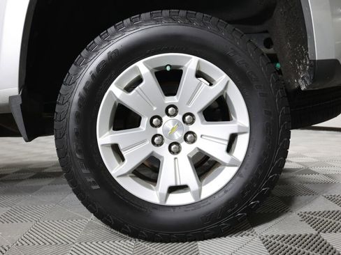 Used 2017 Chevrolet Colorado LT w/ LT Convenience Package image 8