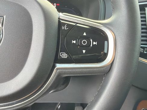 Used 2023 Volvo XC90 T8 Plus image 38