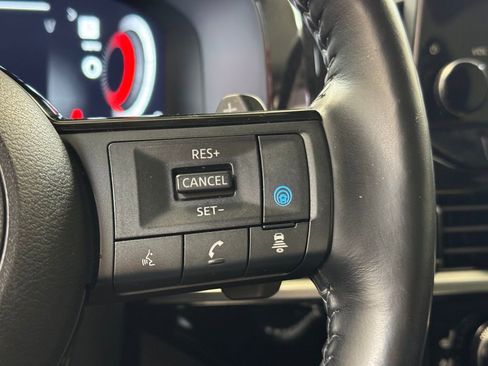 Used 2023 Nissan Pathfinder Platinum w/ Cargo Package image 36