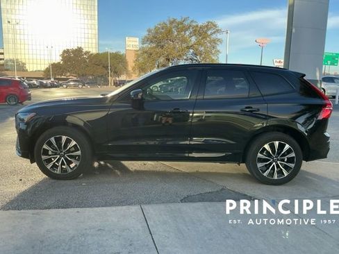 Certified 2025 Volvo XC60 B5 Core image 6