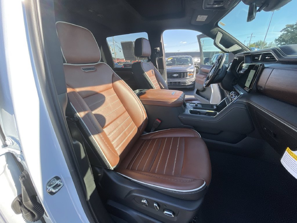Used 2026 GMC Sierra 3500 Denali Ultimate AWD/4WD image 28