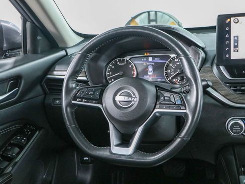 Used 2023 Nissan Altima 2.5 SL FWD image 12
