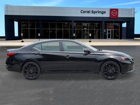New 2026 Nissan Altima 2.5 SR w/ SR Midnight Edition Package FWD image 6