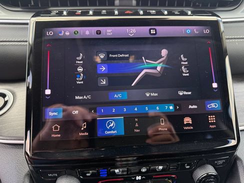 Used 2023 Jeep Grand Cherokee Limited w/ Luxury Tech Group II RWD image 12