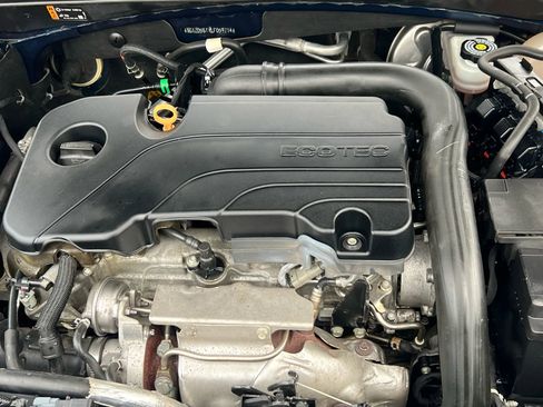 Used 2020 Chevrolet Malibu LT image 34