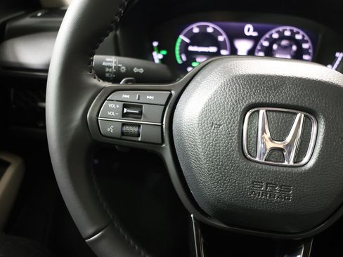 Used 2025 Honda Accord EX-L image 18