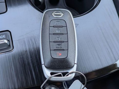 Used 2023 Nissan Rogue SV w/ SV Premium B Package image 36