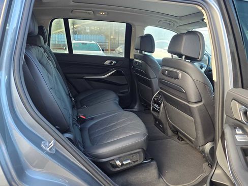 Used 2024 BMW X7 xDrive40i image 14