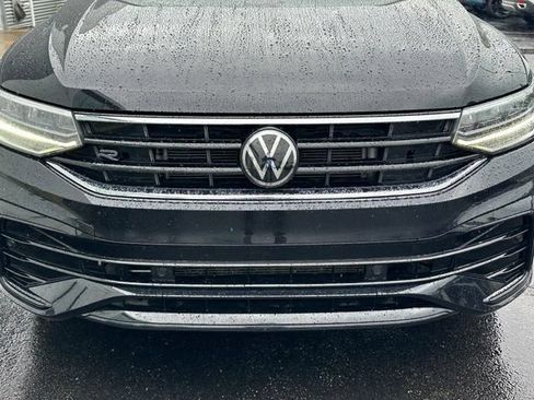 Used 2022 Volkswagen Tiguan SE R-Line FWD image 8