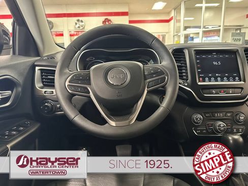 Certified 2021 Jeep Cherokee Latitude Lux w/ Comfort/Convenience Group AWD/4WD image 15