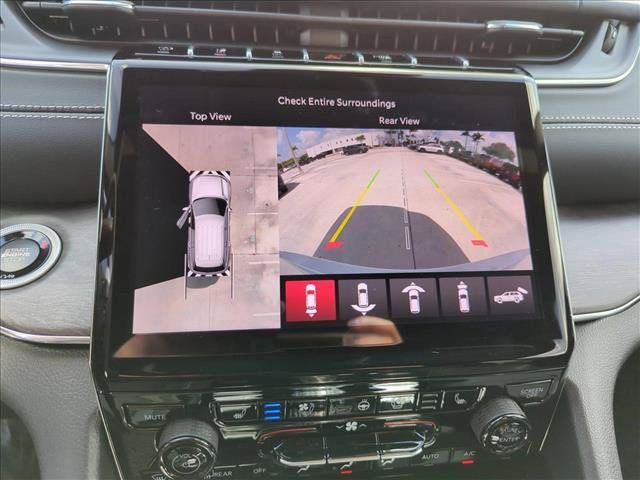 New 2025 Jeep Grand Cherokee Overland w/ Adv Protech Group III AWD/4WD image 13