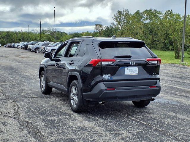 Used 2025 Toyota RAV4 XLE AWD/4WD image 8