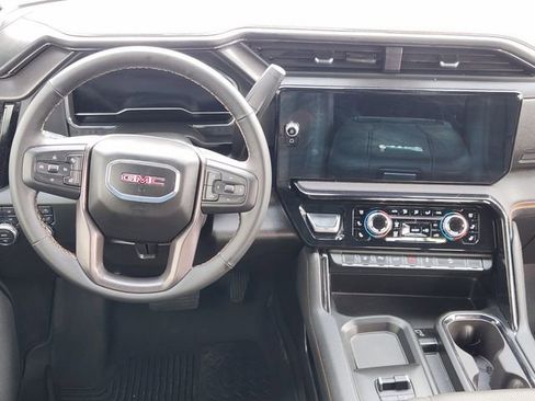 Used 2025 GMC Sierra 2500 AT4 w/ Technology Package AWD/4WD image 27