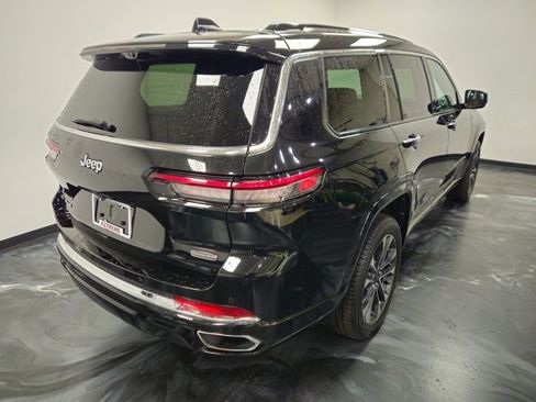 Used 2021 Jeep Grand Cherokee L Overland w/ Advanced Protech Group III AWD/4WD image 22