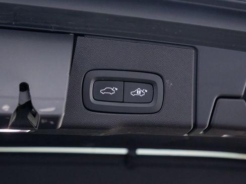 Used 2021 Volvo XC60 T6 Inscription w/ Advanced Package image 32