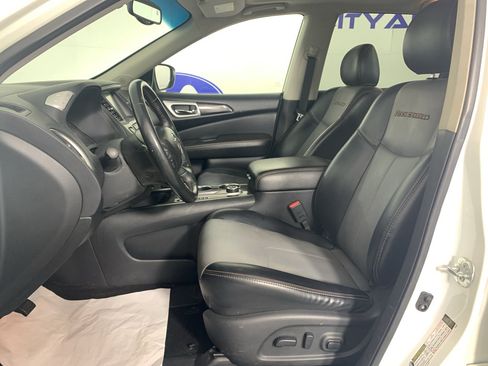 Used 2019 Nissan Pathfinder SL AWD/4WD image 15
