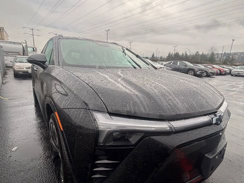 Used 2024 Chevrolet Blazer EV RS image 3