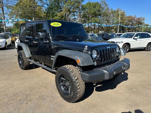 Used 2016 Jeep Wrangler Unlimited Sport w/ Connectivity Group image 3