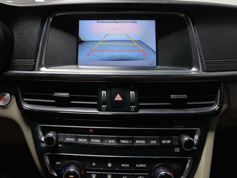 Used 2018 Kia Optima EX w/ Premium Package FWD image 16