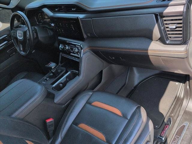 Used 2025 GMC Sierra 1500 AT4 w/ Technology Package AWD/4WD image 29