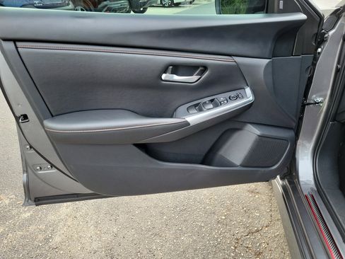 Used 2023 Nissan Sentra SR FWD image 17