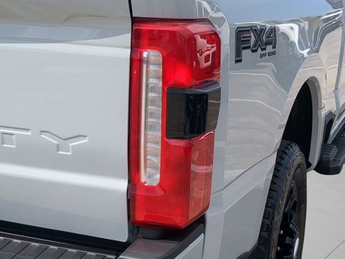 New 2026 Ford F250 Lariat w/ Black Appearance Package image 40