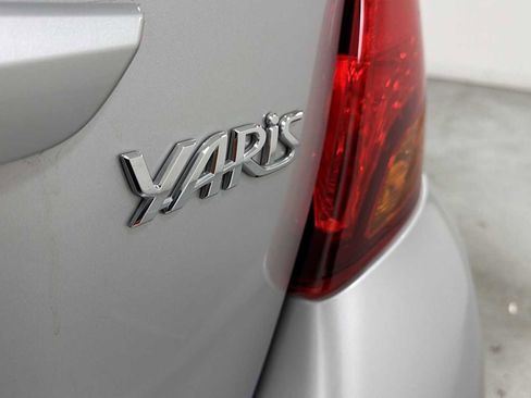 Used 2015 Toyota Yaris L image 26