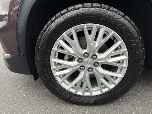 Used 2024 GMC Acadia Elevation w/ Luxury Package AWD/4WD image 19
