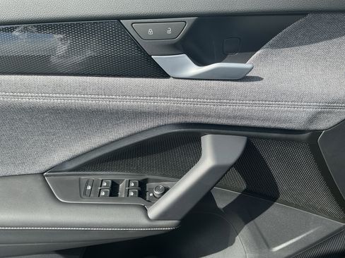 New 2026 Volkswagen Tiguan S image 10