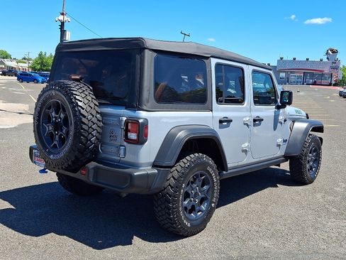 Used 2023 Jeep Wrangler Unlimited w/ Cold Weather Group AWD/4WD image 6