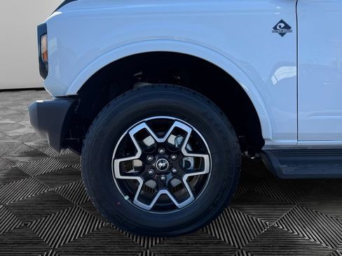 New 2026 Ford Bronco Outer Banks AWD/4WD image 14
