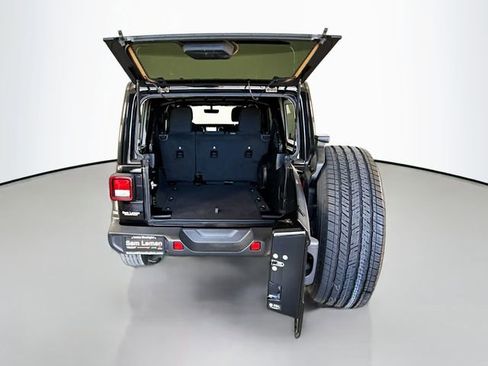 Used 2023 Jeep Wrangler Sahara image 25