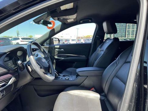 Used 2022 Cadillac XT4 Luxury w/ Cold Weather Package AWD/4WD image 20