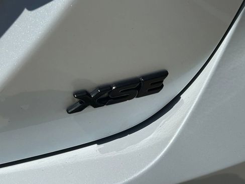Used 2024 Toyota Camry XSE FWD image 12