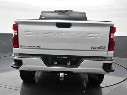 Used 2021 Chevrolet Silverado 2500 High Country w/ Z71 Off-Road Package AWD/4WD image 4