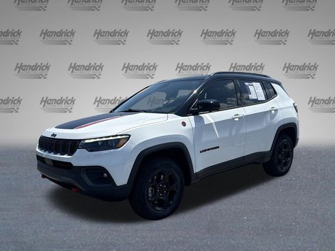 Used 2023 Jeep Compass Trailhawk w/ Trailhawk Elite Group AWD/4WD image 4