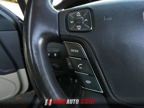 Used 2013 Hyundai Equus Signature RWD image 70